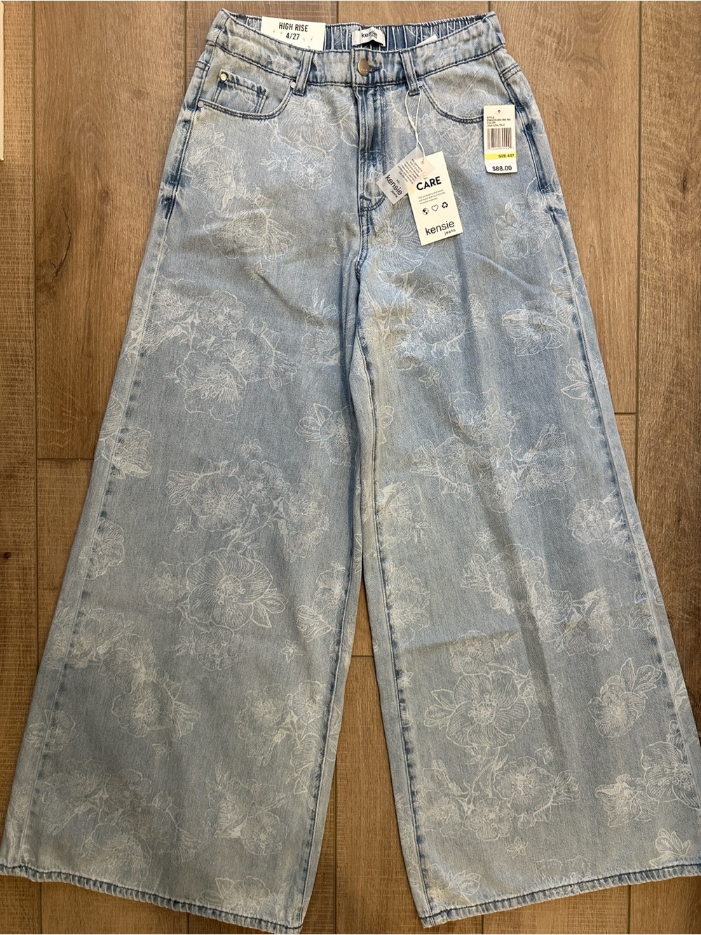 Kensie Light Blue High-Rise Wide-Leg Jeans with White Floral Print